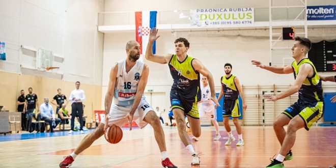 10. KOLO PRVE LIGE Slavlje Škrljeva na Sokolani