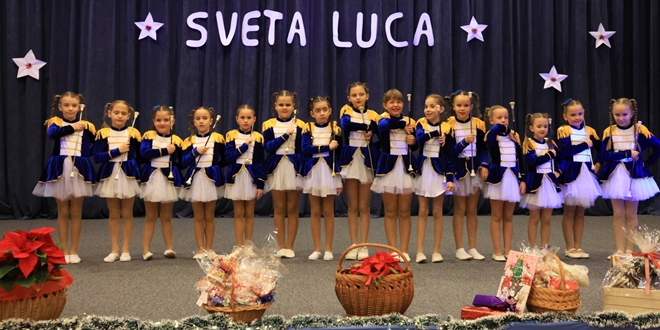 FOTO Radost došašća ispunila Trilj uz ples i dječji smijeh