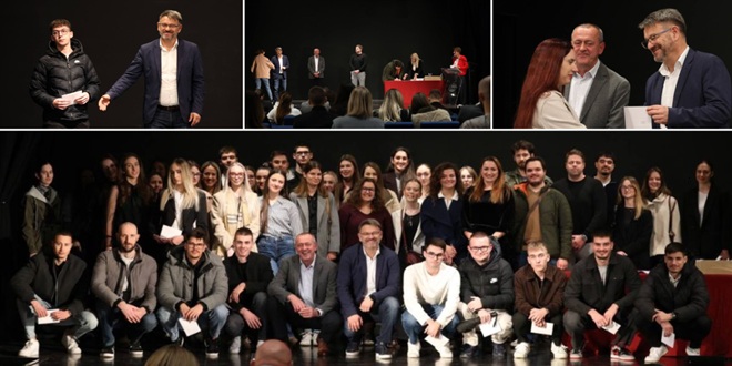 FOTO: U Solinu svečano dodijeljene stipendije i potpore učenicima i studentima