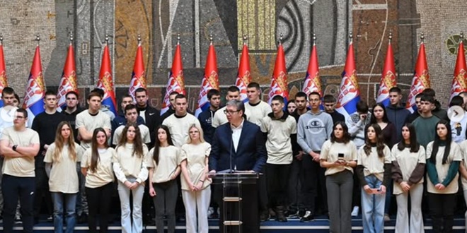 Vučić u Beogradu primio učenike iz Vukovara