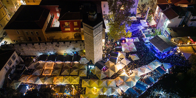 FOTO Zadrani će Novu dočekati na Trgu Petra Zoranića i na hipnotičkoj electro sceni na Božićnom gramofonu 