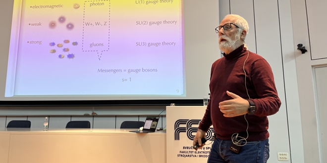 Priroda u zrcalu: Održano predavanje Gorana Senjanovića na FESB-u