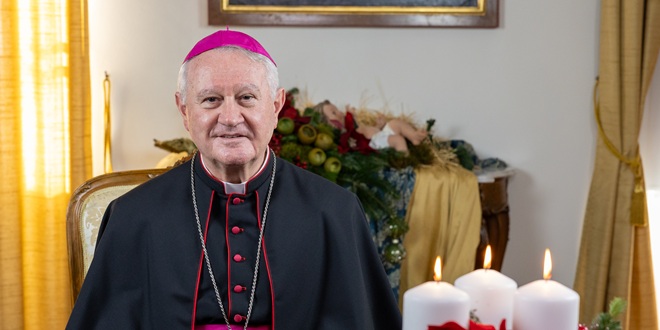 VIDEO Božićna poruka nadbiskupa Zdenka Križića