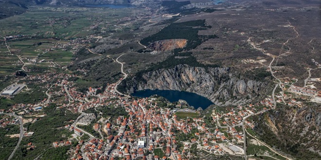 Županija izdvaja za Geopark Biokovo-Imotska jezera