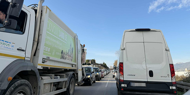 S ISTOKA, SJEVERA I ZAPADA Solinska ulica paralizirana, gužve i na drugim izlazima iz Splita