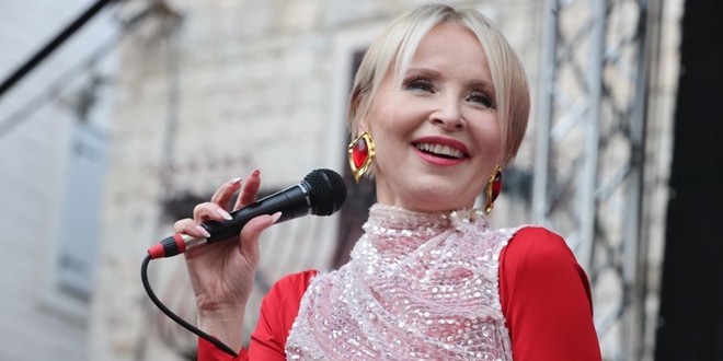 FOTO/VIDEO Danijela Martinović Splićanima pjevala na Pjaci