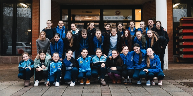 Mlade Sinjanke donijele srebro iz Sesveta, tri igračice u kadetskoj reprezentaciji