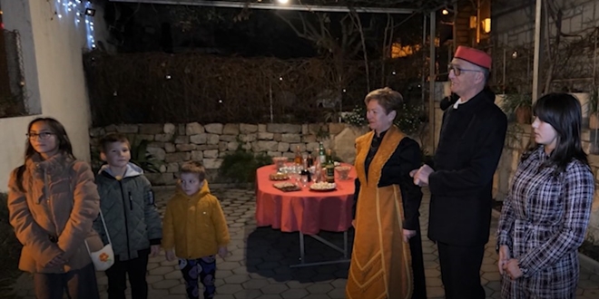 Tradicija kolendravanja: Vranjic večeras oživio običaje uz pjesmu i zajedništvo