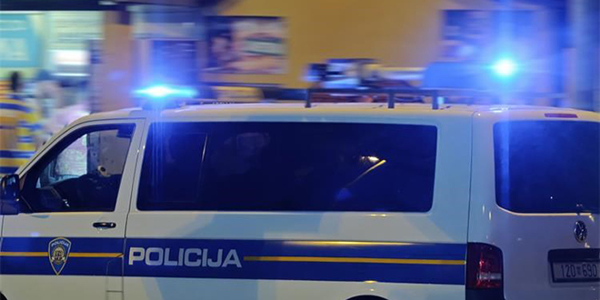 Splitska policija četiri ponavljača prekršaja predala u zatvor, oduzeta dva vozila
