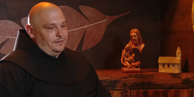 Svećenik u emisiji HTV-a: Zatvorio sam oči i odjednom vidio spiralu u djevojci