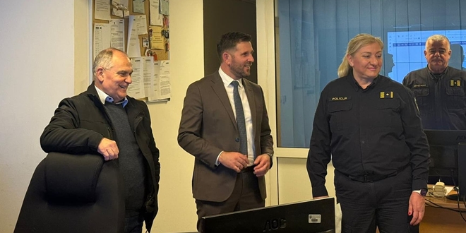 Župan Boban i gradonačelnik Šuta u novogodišnjoj noći obišli dežurne službe