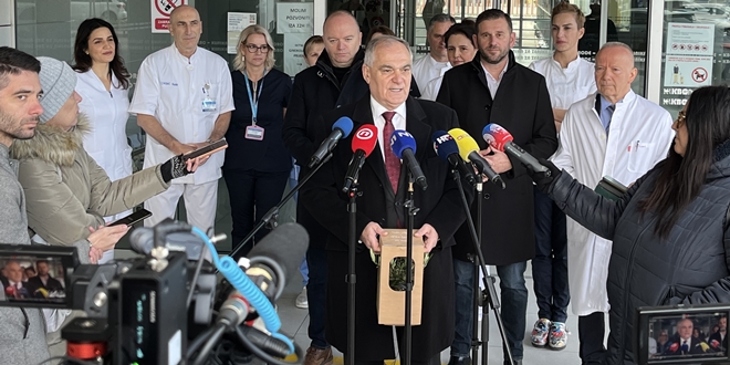 UZ NAJLJEPŠE ŽELJE Prva beba u splitskom rodilištu na svijet došla dva sata iza ponoći