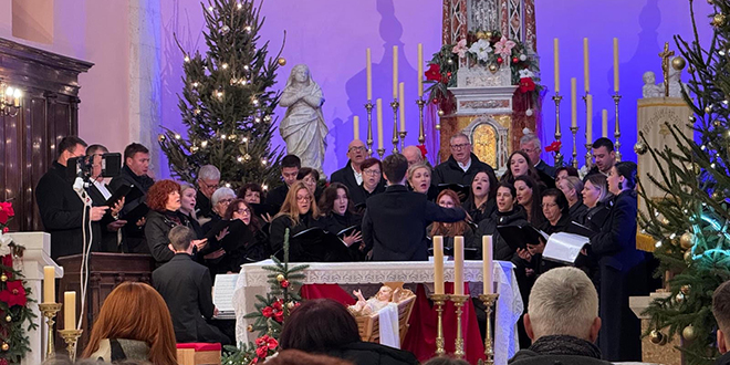 Božićni koncert održan u obnovljenoj crkvi u Dolu na Braču