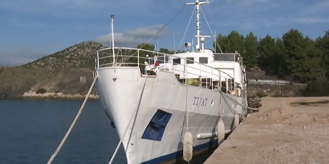 Kamo plovi legendarni Tijat?