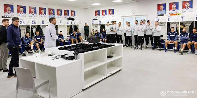 Garcia okupio hajdukovce, na prozivci 30 igrača, dvojica dolaze u utorak