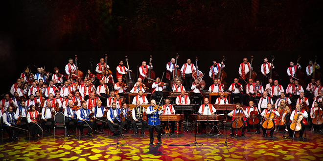 Spektakl iz Guinnessove knjige rekorda stiže u Dalmaciju: Sto romskih violina u Splitu i Zadru