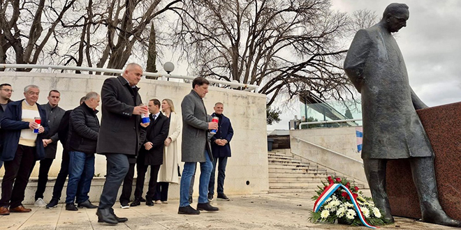 FOTOGALERIJA: HDZ-ovci obilježili 36. obljetnicu osnivanja stranke u Splitu