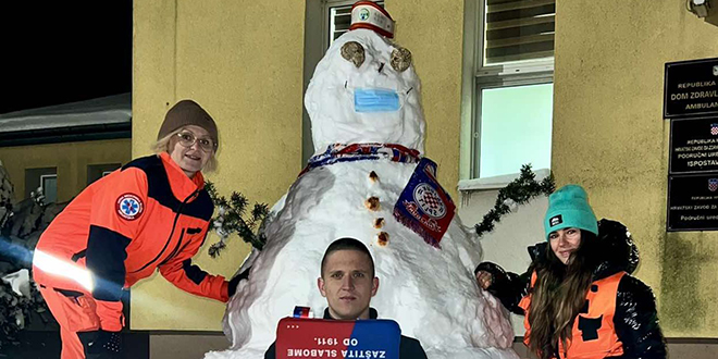 Hitna pomoć iz Iloka u zimskom điru: Snješko s Hajdukovim šalom i prgavi kušin