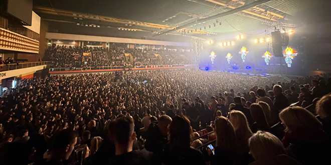 VIDEO: Uoči Thompsonovog koncerta na Gripama krenulo skandiranje 'ajmo, ustaše'