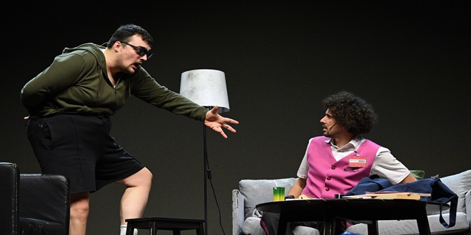 FOTO U splitskom Portu gledala se komedija 'Kamo ide ovAI svijet?'