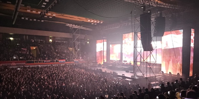 VIDEO Pogledajte kojom je pjesmom Thompson otvorio koncert