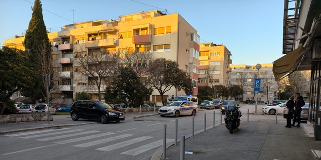 PROMETNA U SPLITU Sudar automobila i motora