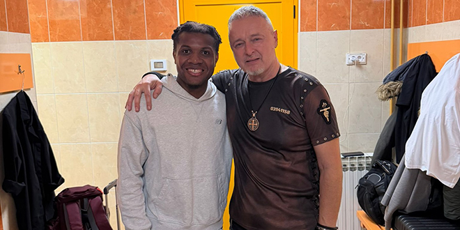 Na koncertu Thompsona i prvotimac Croatije Zmijavci