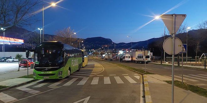 Predsjednik GK Neslanovac: Parkiranje kamiona i autobusa ugrožava promet i sigurnost školaraca