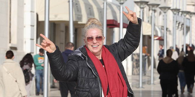 FOTOGALERIJA Zima, sunce i dobre vibre na splitskoj Rivi