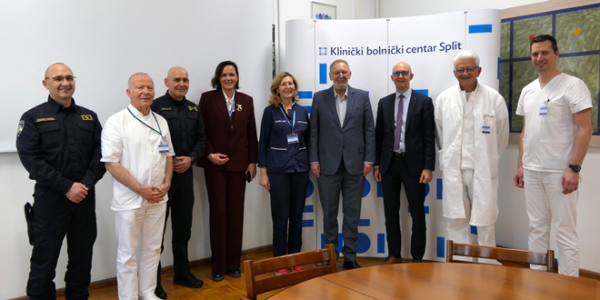 Božinović u KBC-u Split: Zahvala liječnicima koji su spasili život izbodenom policajcu