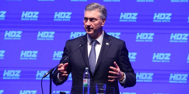 PLENKOVIĆ U SPLITU 'Nema većeg prioriteta u Dalmaciji od brze ceste do Omiša'