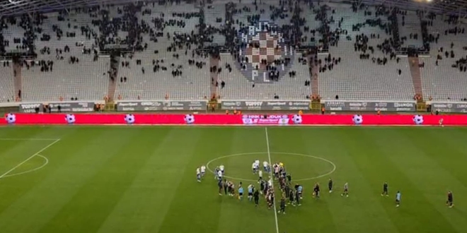 VIDEO: Pogledajte kako su igrači Hajduka ispraćeni nakon poraza, a zviždilo se samo jednom čovjeku