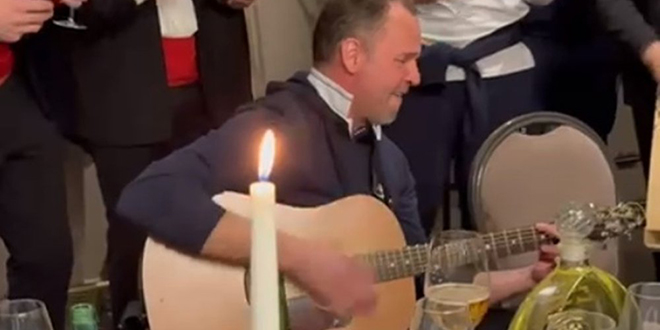 VIDEO: Dagur na melodiju 'Dalmatinca' zapjevao: 'S Islanda sam'...